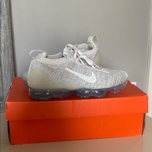 NEW Women’s Nike Air VaporMax Phantom/Summit White